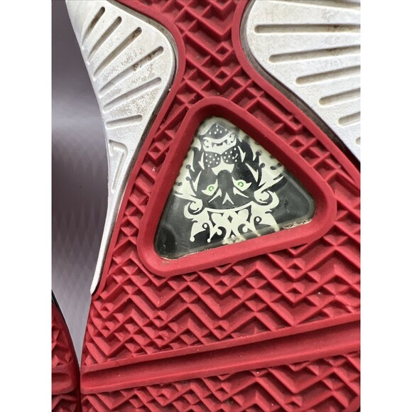 Nike LeBron VIII 8 V/2 Christmas GS Youth Size 5Y - Picture 10 of 10